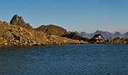 89 Vista sul Lago Pizzotti, sul Valletto e Rif. Benigni